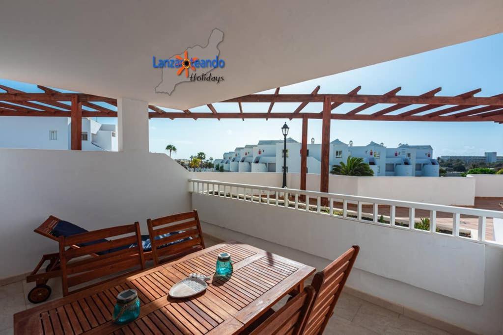 Vivienda Vacacional Ocean Pearl Costa Teguise Esterno foto