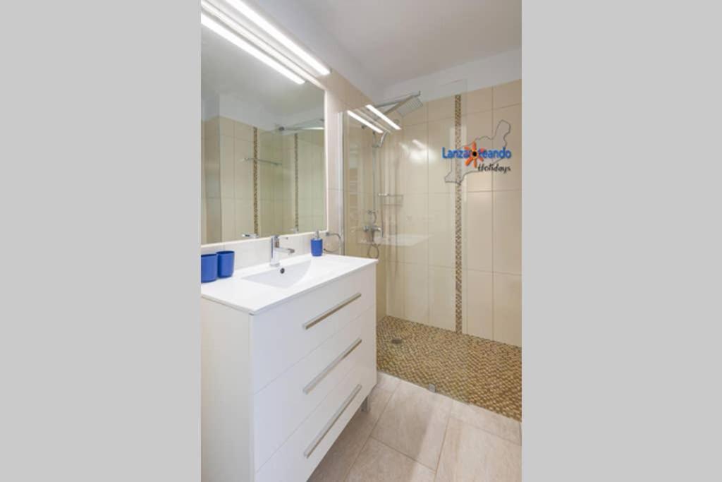 Vivienda Vacacional Ocean Pearl Costa Teguise Esterno foto