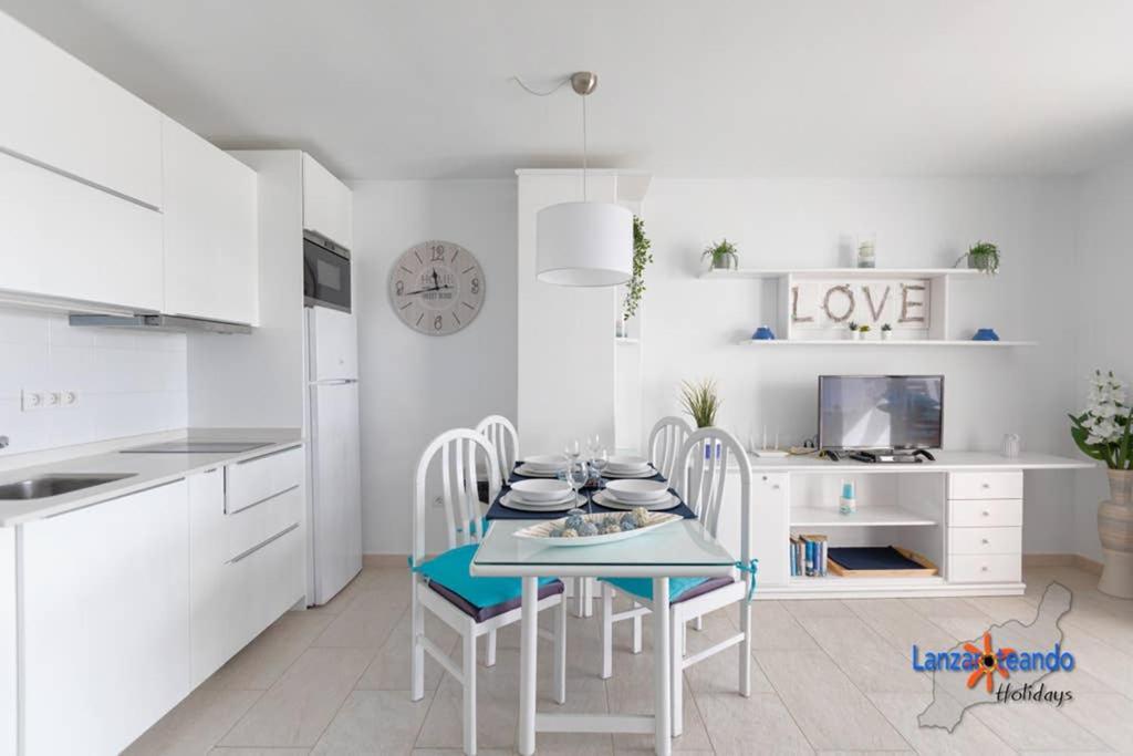 Vivienda Vacacional Ocean Pearl Costa Teguise Esterno foto